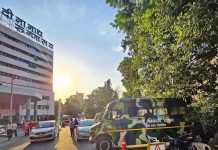 मुलीच्या मृत्यूनंतर दीनानाथ मंगेशकर रुग्णालयावर राजकीय दबाव वाढला आहे