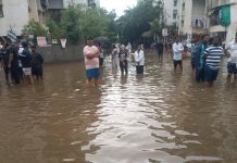 बारा वर्षे झाली, घरकुलवासीय पुराशी लढा; कायमस्वरूपी दुरुस्तीसाठी PCMC विरुद्ध तीव्र आंदोलन | पुणे बातम्या